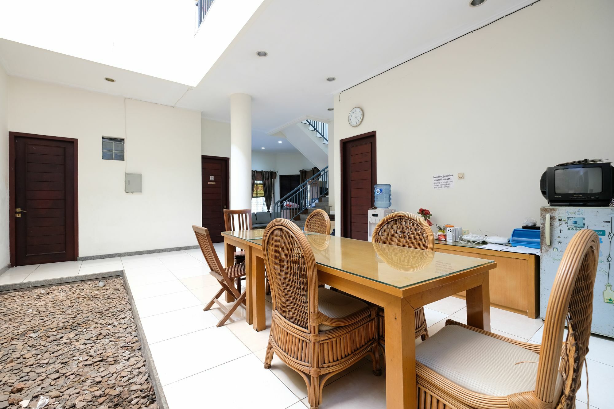 Reddoorz Plus Near Simpang Lima Semarang Exteriör bild